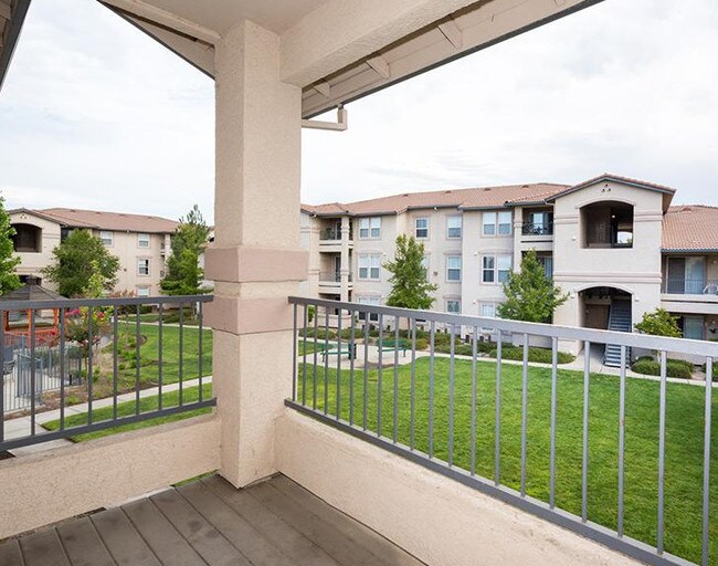 Crocker Oaks Apartments Apartments Roseville, CA