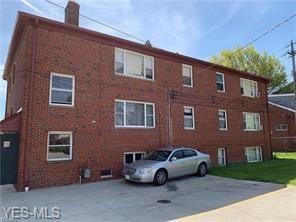 Building Photo - 4782 Broadview Rd