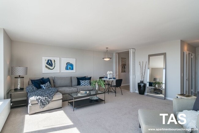 Foto del edificio - 3450 N Lake Shore Dr