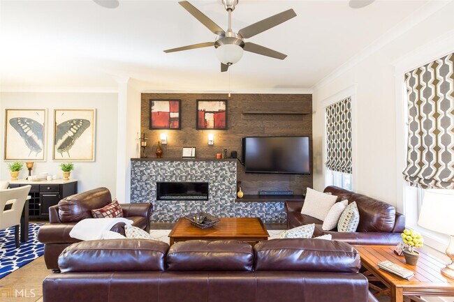 Building Photo - 3348 Turngate Ct