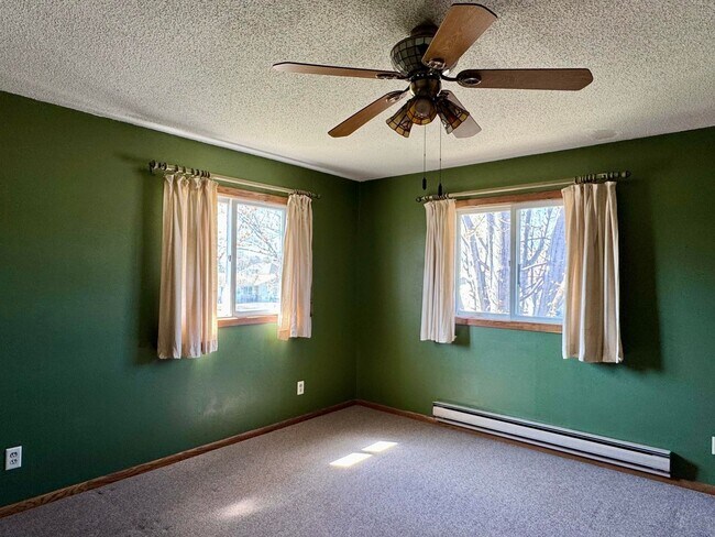 Foto del edificio - 606 Vilas St