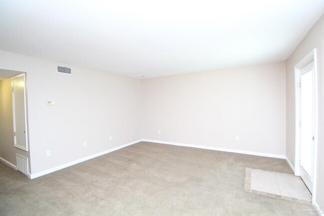 Foto del edificio - 710 Scenic Hwy