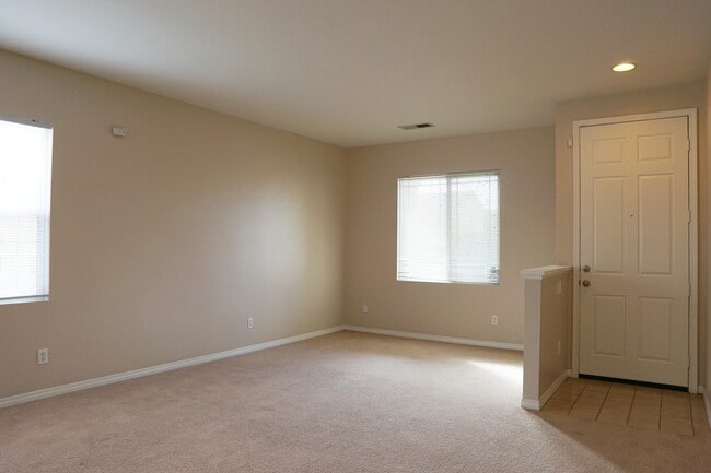 Building Photo - 84410 N Sienna Cir