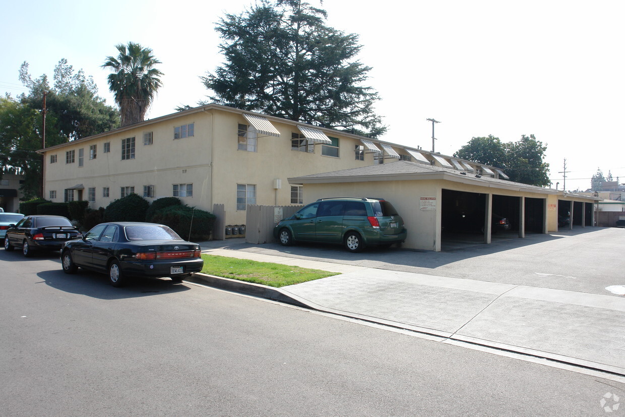 Building Photo - 6835 Kester Ave