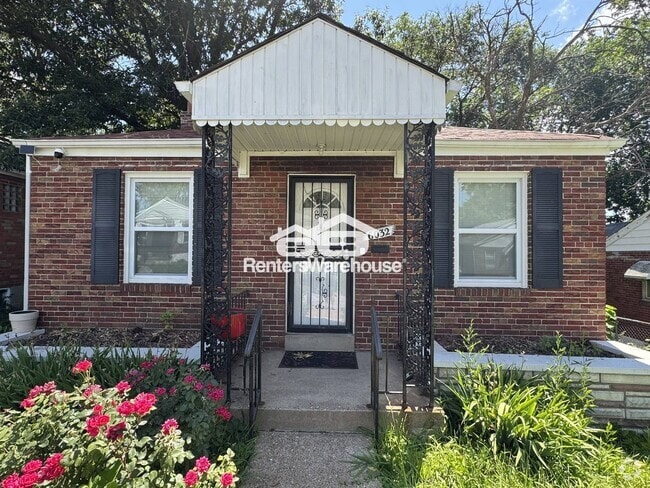 Building Photo - 6032 Margaretta Ave