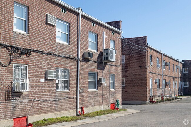 Building Photo - 1511 Independence Ave