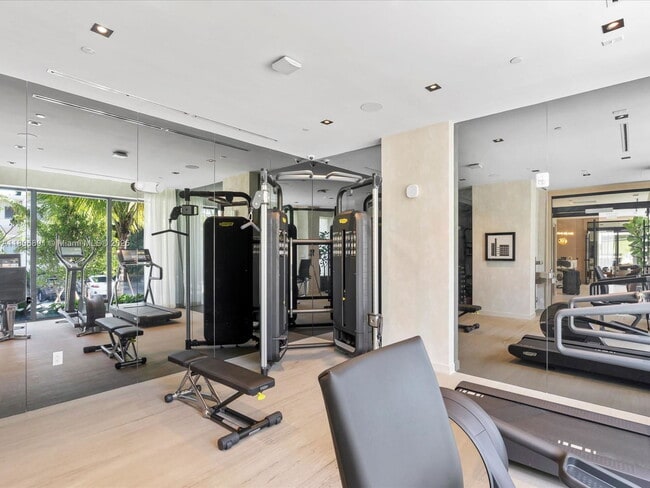 Foto del edificio - 9901 W Bay Harbor Dr