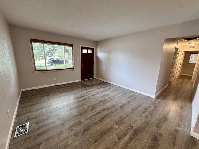 Building Photo - 3031 S Flamingo Way