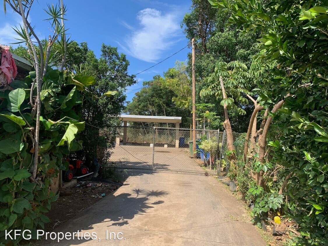 3 br, 2 bath House 84857 Lahaina Street A House Rental in Waianae