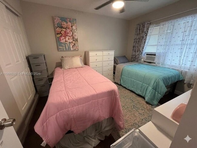 Building Photo - 730 NW 4th Ave