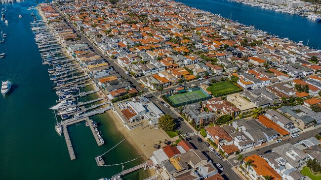 Building Photo - 107 Via San Remo