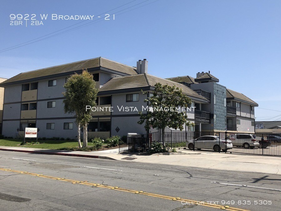 Primary Photo - Contemporary Living at The Broadway