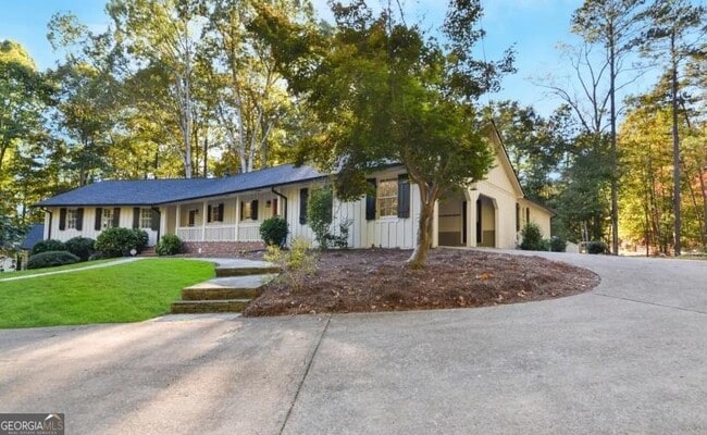 Building Photo - 1815 MacLand Woods Dr