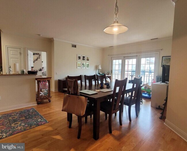 Building Photo - 500 Admirals Way