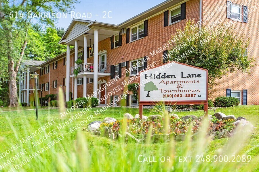 Foto principal - 614 Garrison Rd