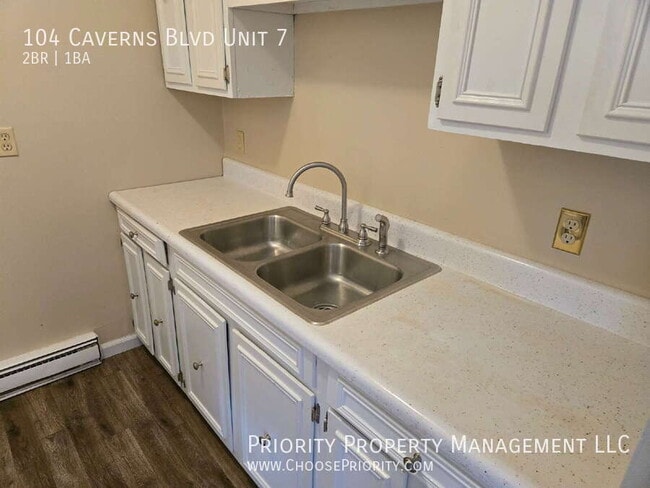 Foto del edificio - 104 Caverns Blvd
