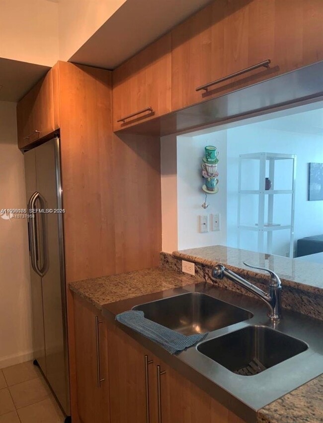 Building Photo - 610 W Las Olas Blvd