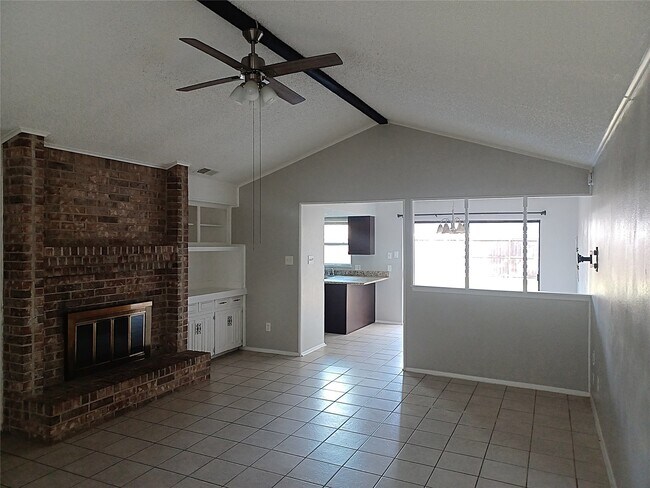 Foto del edificio - 7307 Foxwick Ln