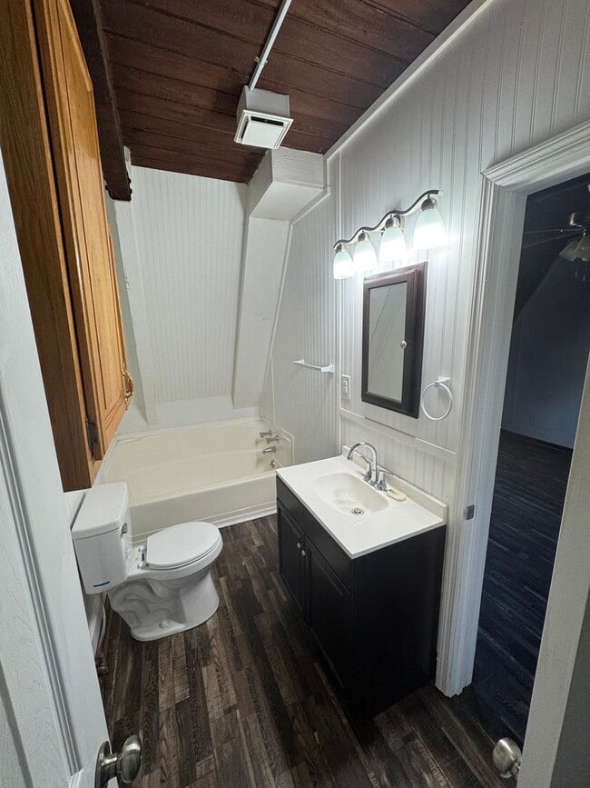 Foto del edificio - 3938 Cloverdale Rd