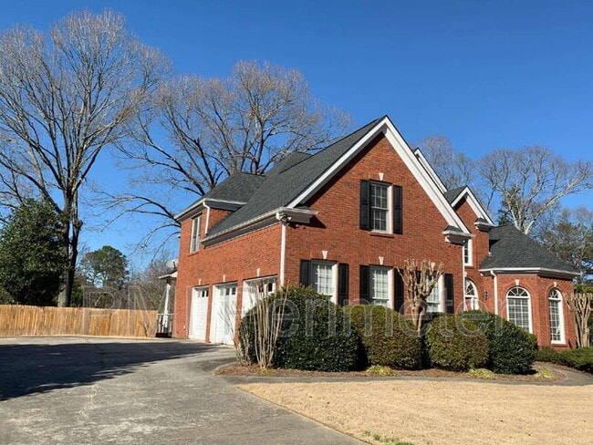 Building Photo - 389 Bridgebrook Ln SW