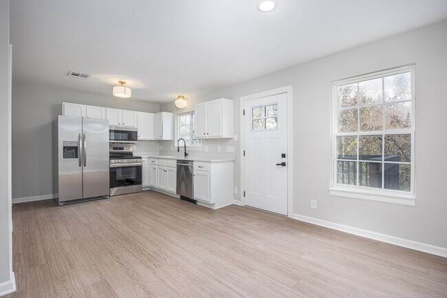 Foto del edificio - 3317B Niagara Dr