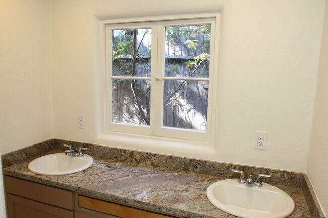 Foto del edificio - 1021 Wainwright St
