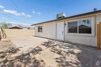 Building Photo - 2739 E Tamarisk Ave