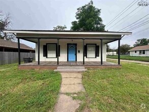 Building Photo - 1500 Giddings St