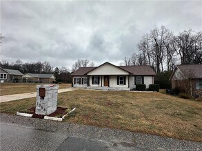 Building Photo - 1986 Christopher Way