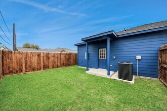 Building Photo - 5211 Amy St