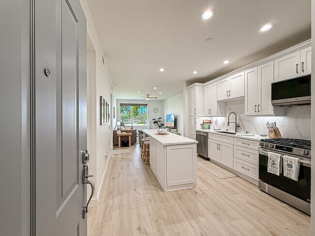 Foto del edificio - 1901 Victoria Ave