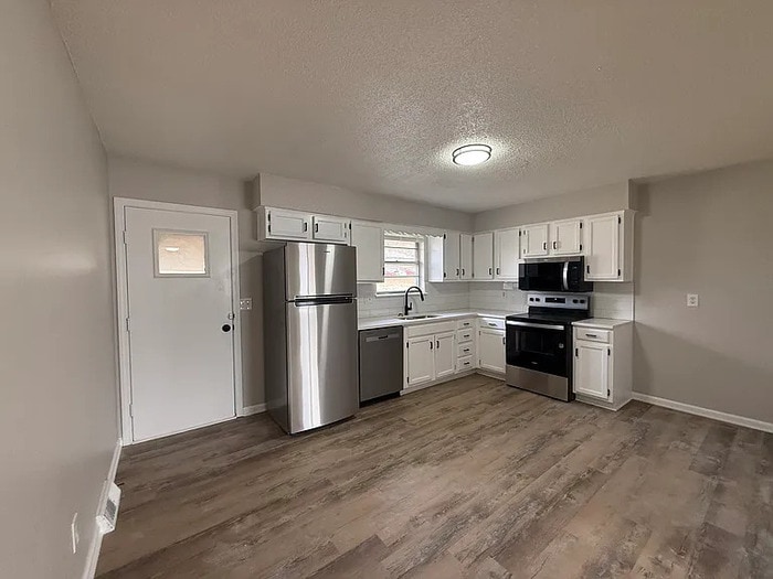 Building Photo - Duplex