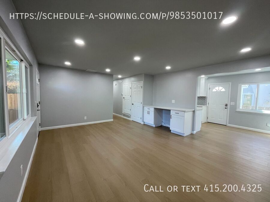 Primary Photo - 831 Sinex Ave