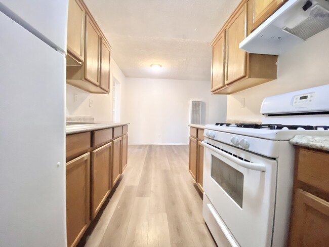 Building Photo - 916 S Carondelet St Los Angeles, CA 90006