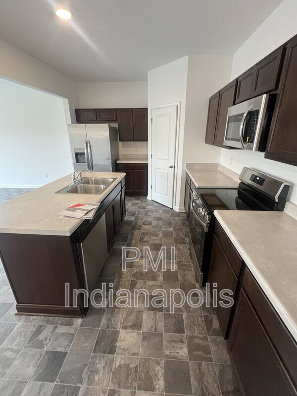 Building Photo - 10833 Penwell Wy