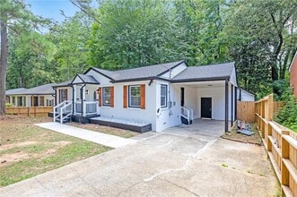 Building Photo - 2545 Plantation Dr
