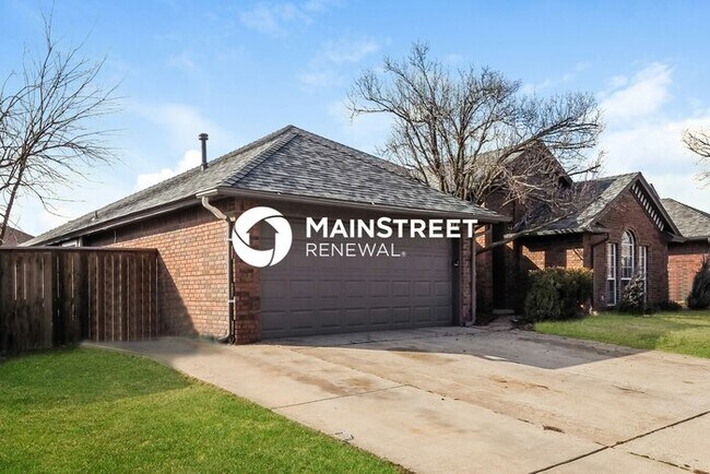 Building Photo - 4 Bedroom Pet-Friendly Home in Oklahoma City, OK with Main Street Renewal