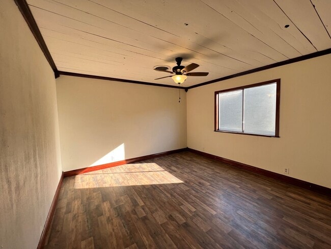 Building Photo - House For Rent In Sulphur Near Schools
