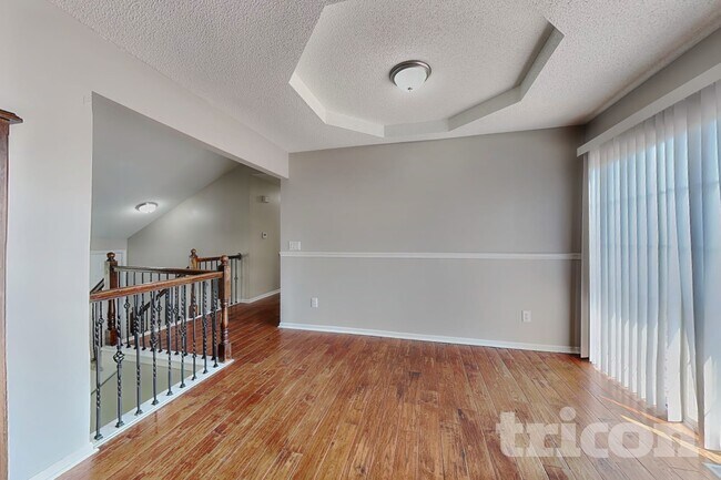 Foto del edificio - 1501 Cypress Dr