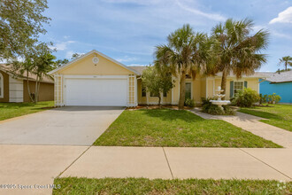 Building Photo - 4361 Silver Lake Dr
