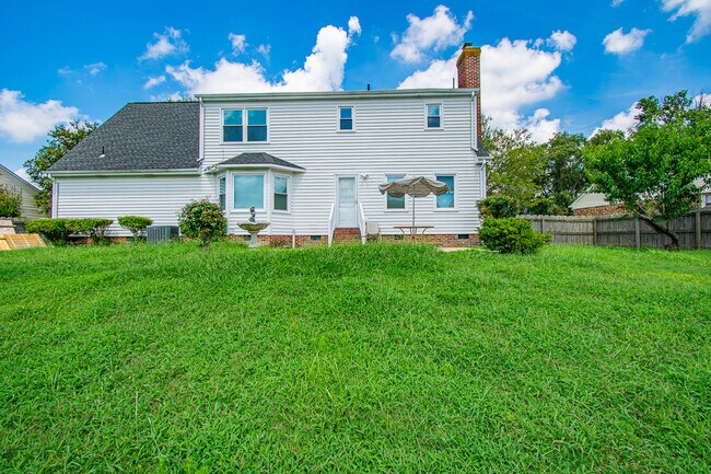 Building Photo - 1305 Oregon Crossing