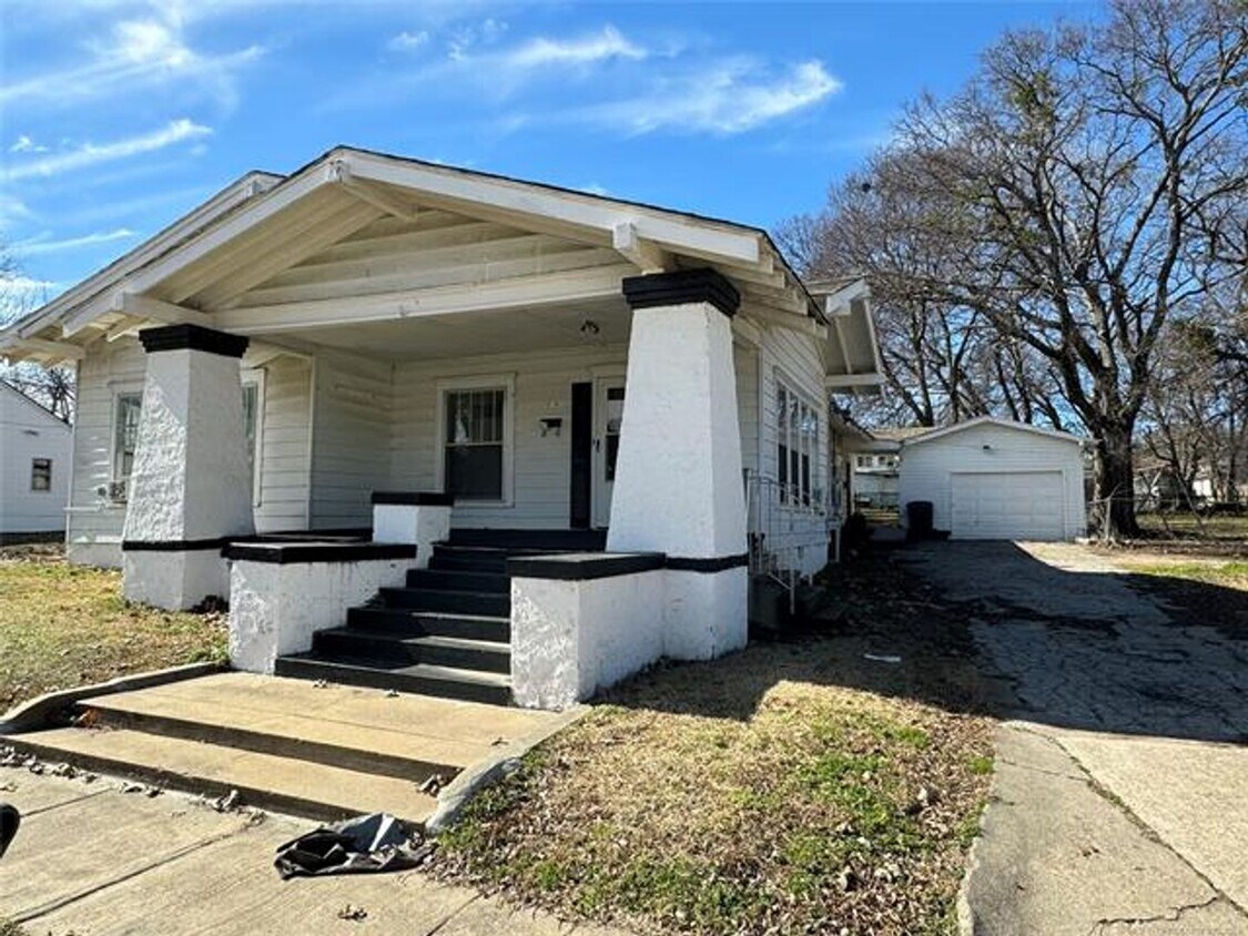 1 B St NE Unit 217 SW B St, Ardmore, OK 73401 Room for Rent in