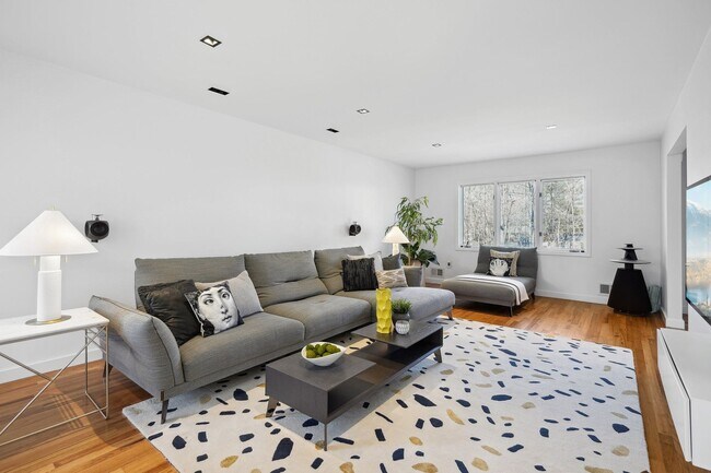 Foto del edificio - 21 Timber Dr