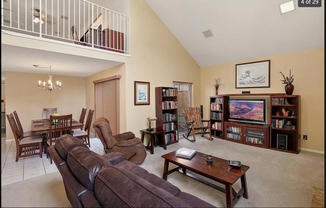 Foto del edificio - 1512 Woodcreek Dr