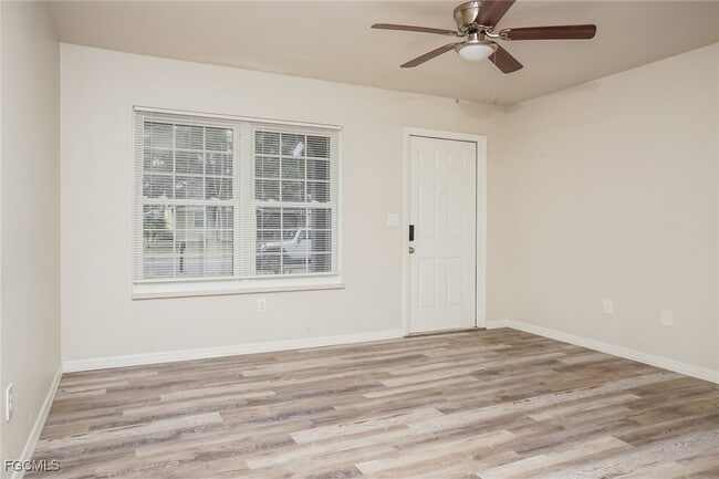 Foto del edificio - 5940 Talbrook Rd