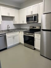 Building Photo - 500 Pico Terrace