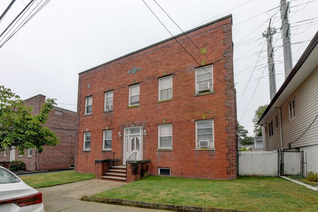 Foto del edificio - 71 Carmer Ave