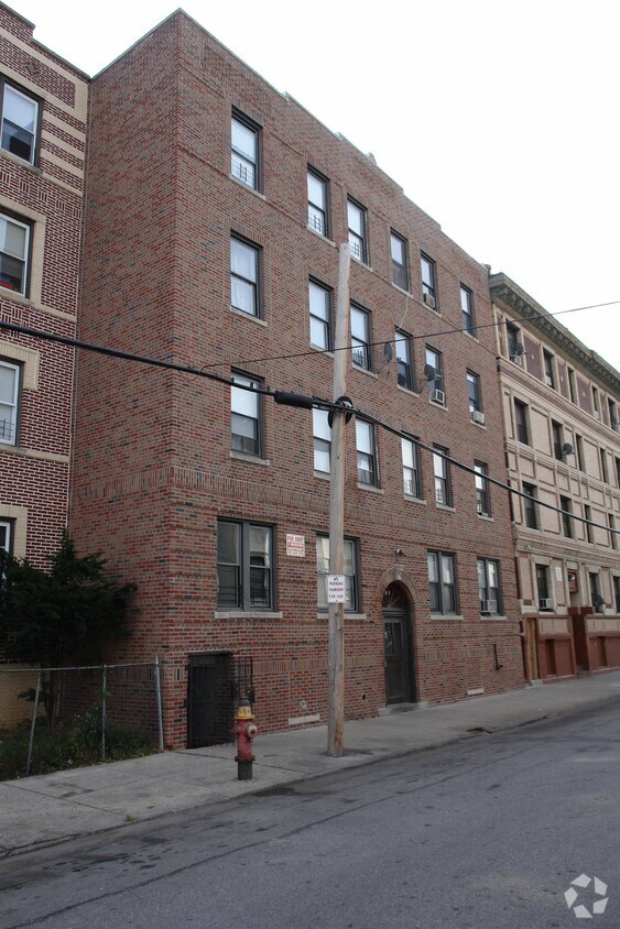 Foto del edificio - 72 Hamilton Ave