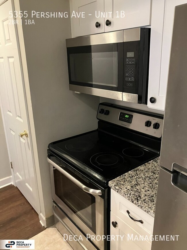 Building Photo - 2 Bedroom Condo