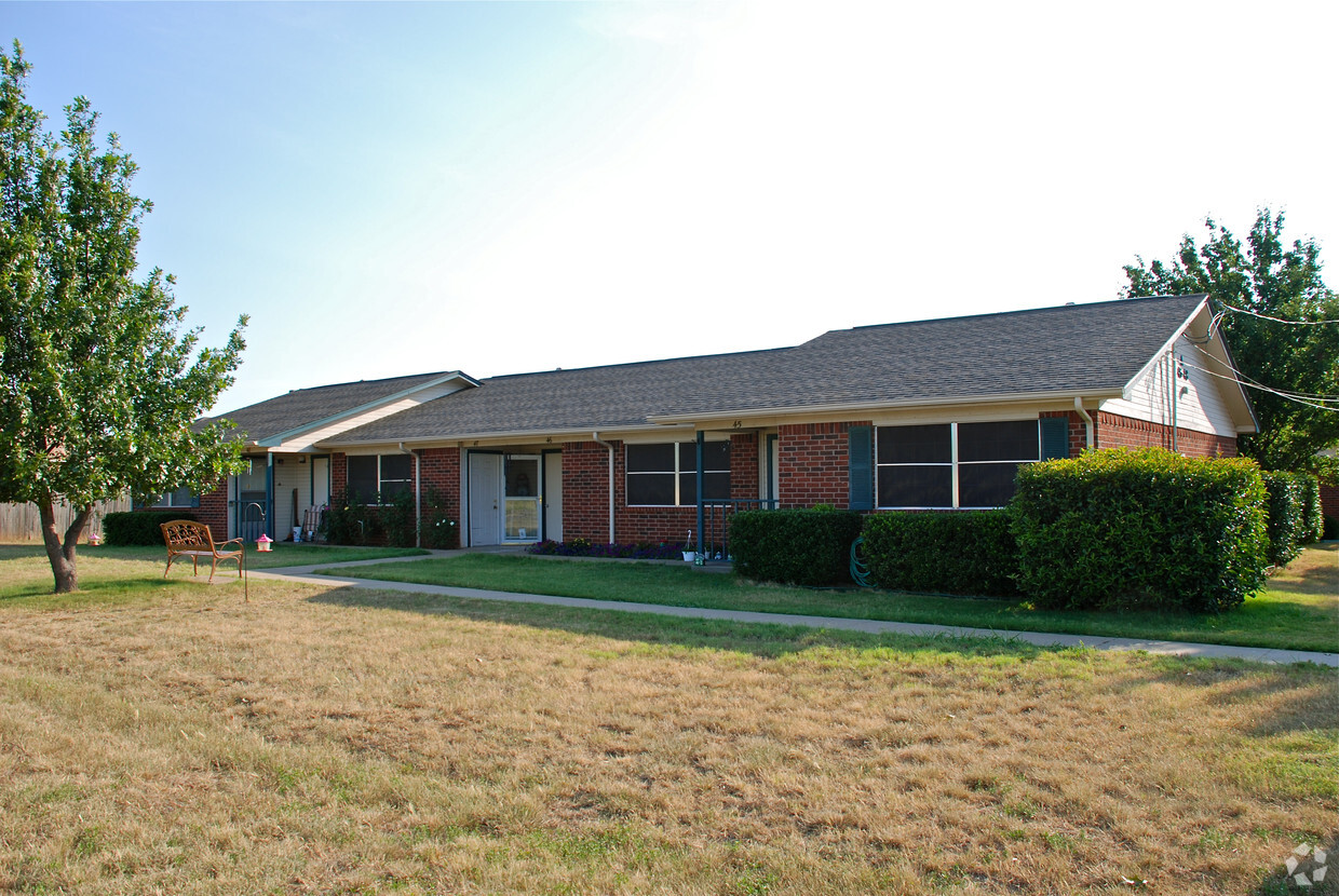 Primary Photo - Granbury Meadows Apartments